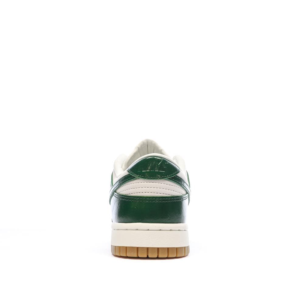 Baskets Blanches/Vertes Femme Nike Dunk Low 4