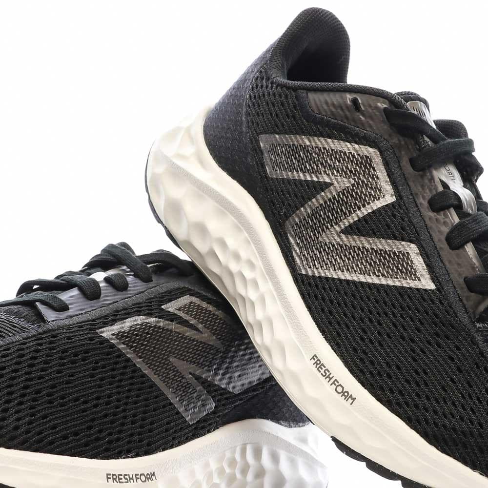 Chaussures de running Noires Femme New Balanc Arishi 7