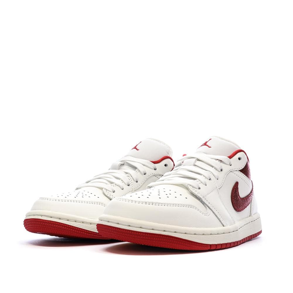 Baskets Blanc/Rouge Femme Nike Air Jordan 1 Low 6