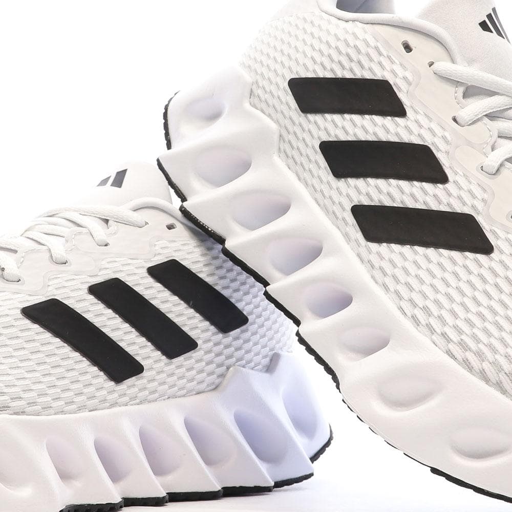Baskets Blanches/Noires Homme Adidas Switch 7