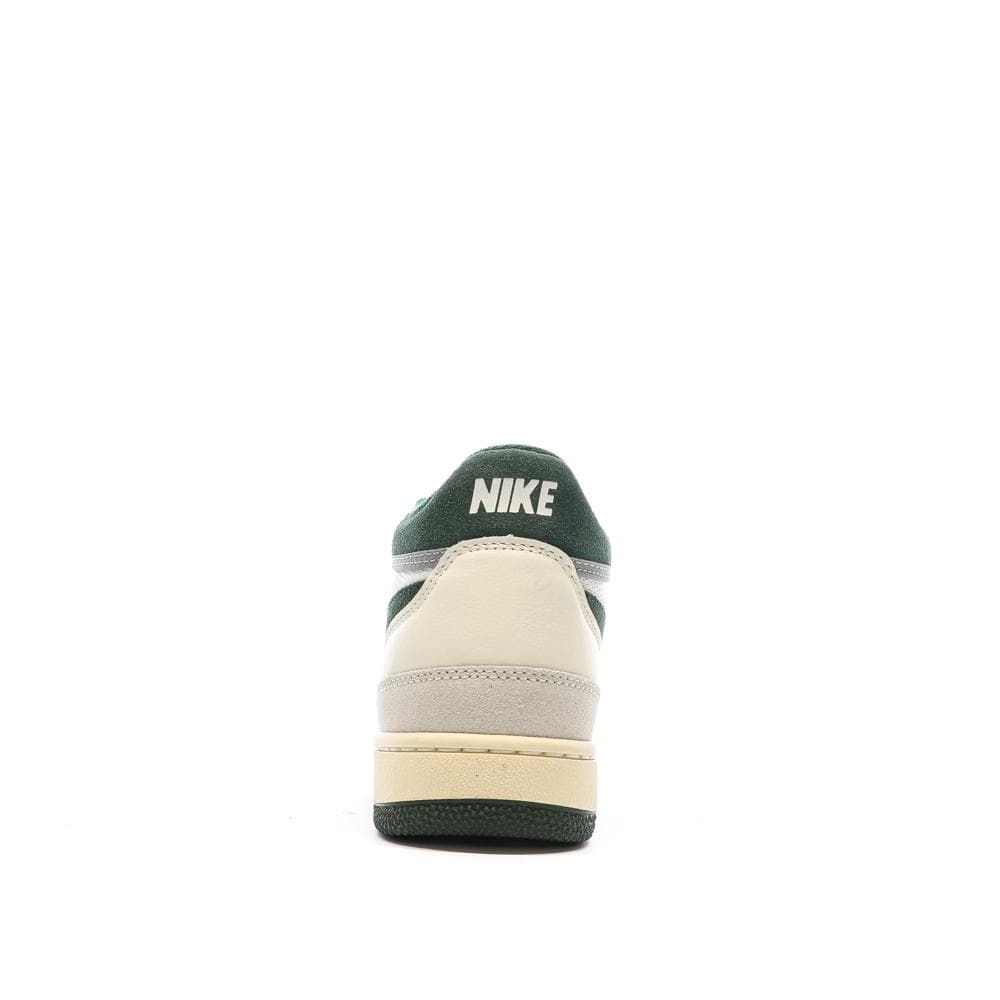 Baskets Blanches/Vertes Homme Nike Attack 3